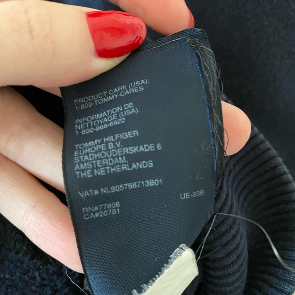 Tommy Hilfiger Cropped Sweater - Picture 3 of 3